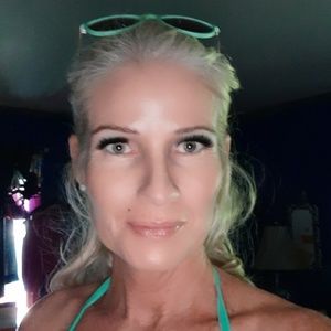 Meet your Posher, Angie